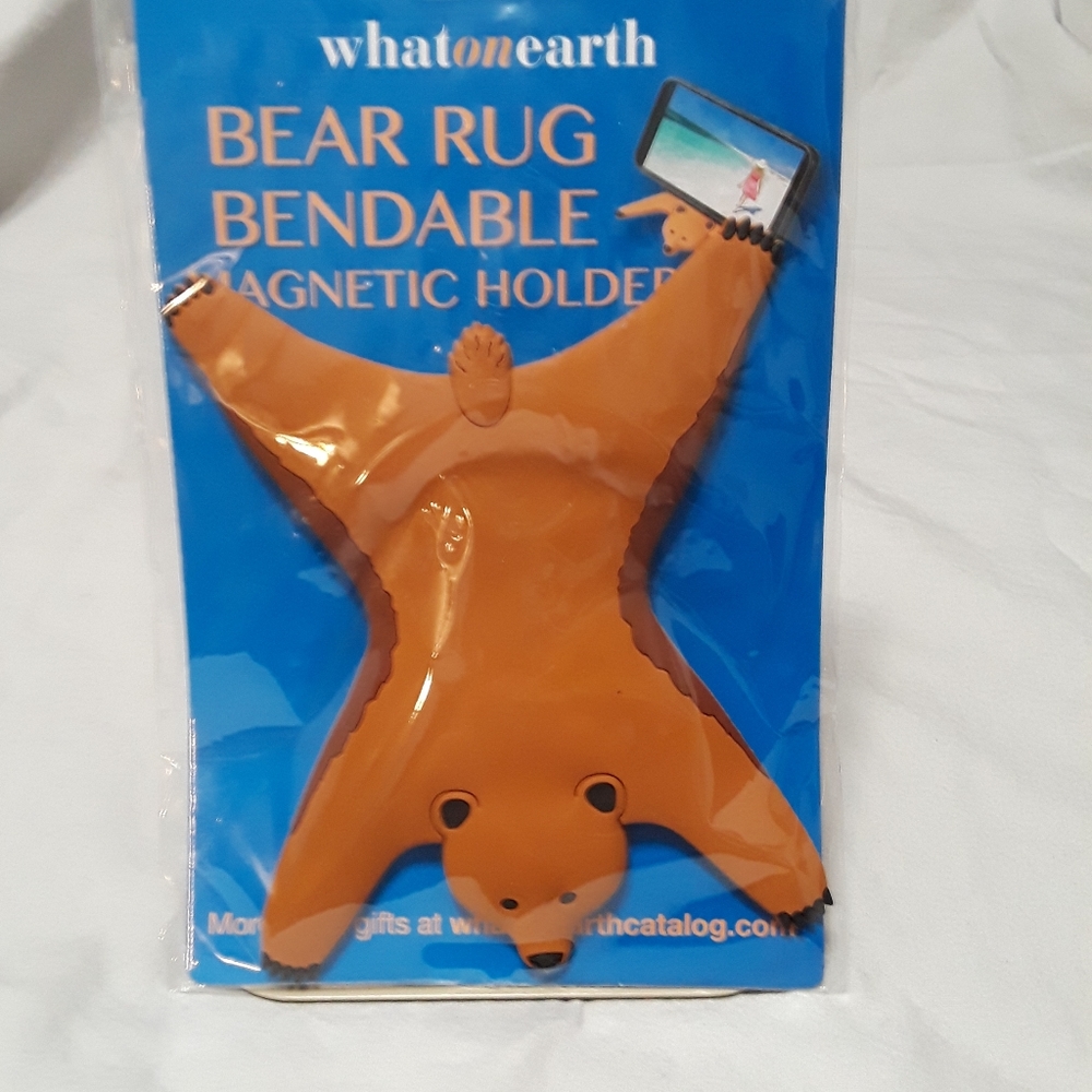 Adorable Bear Rug Bendable Magnetic Holder